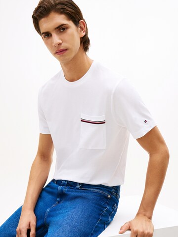 Tricou de la TOMMY HILFIGER pe alb