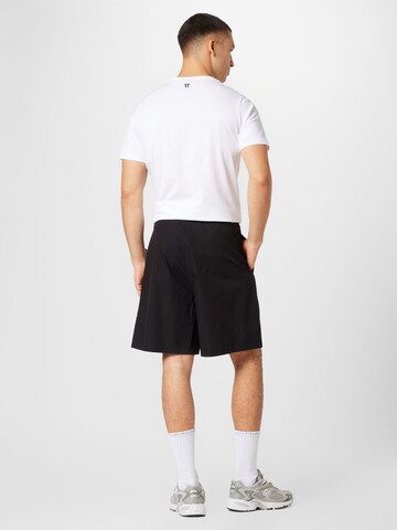 WEEKDAY Loosefit Shorts in Schwarz