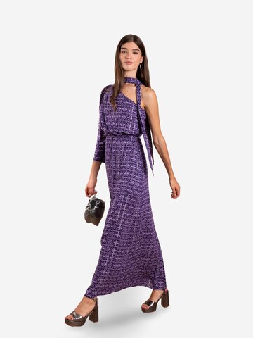 THE-ARE - Vestido em roxo