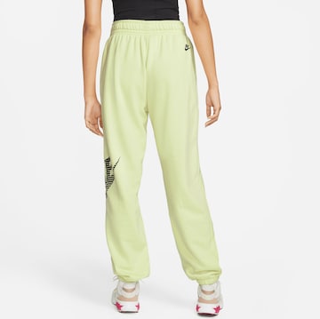 žalia Nike Sportswear Siaurėjantis Kelnės 'Emea'