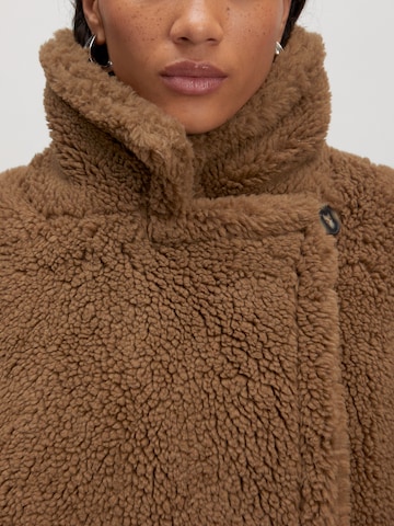 Manteau d’hiver 'Lya' EDITED en marron