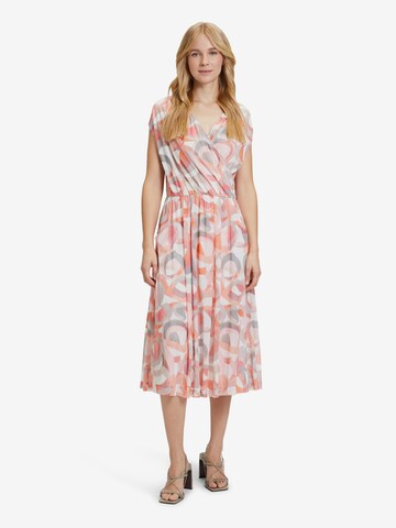 Robe d’été Betty Barclay en rose : devant