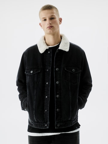 Veste mi-saison Pull&Bear en noir : devant