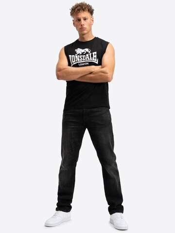 LONSDALE Футболка в Черный