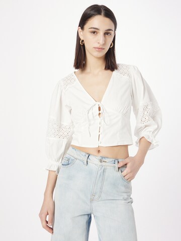 GLAMOROUS - Blusa en blanco: frente