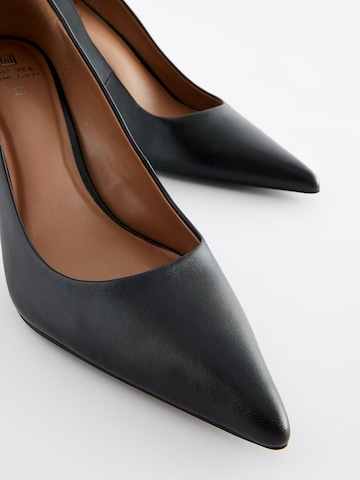 Next Pumps in Black