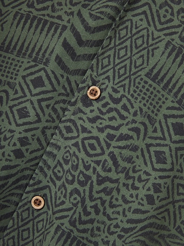 Funky Buddha Comfort Fit Πουκάμισο σε πράσινο