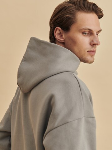 DAN FOX APPAREL - Sudadera 'Sebastian' en gris