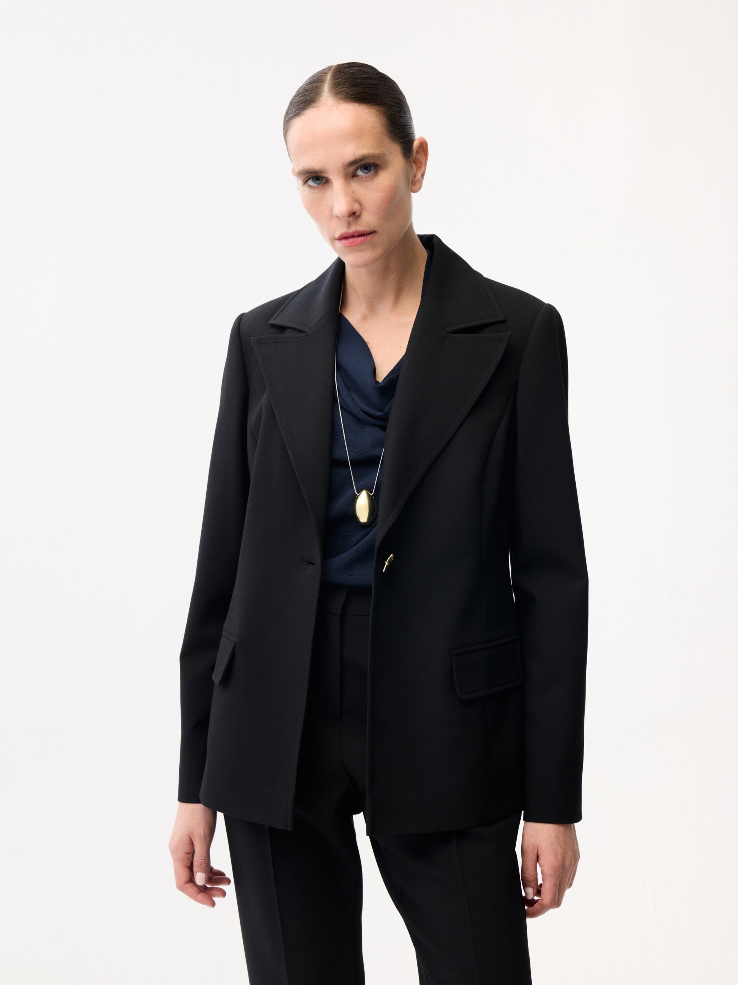 adl Blazers in Zwart: voorkant