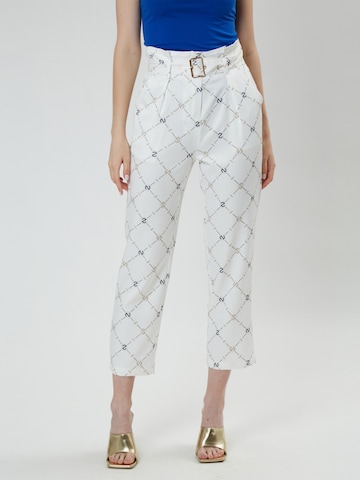 Influencer Tapered Pants in White: front