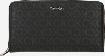 Calvin Klein - Carteiras 'MUST' em preto: frente
