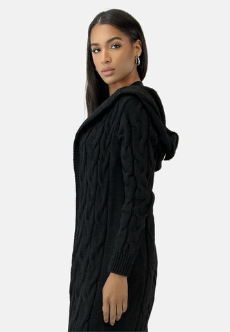 Cappotto in maglia di Elara in nero