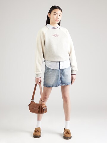 Sweat-shirt 'REG' TOMMY HILFIGER en beige