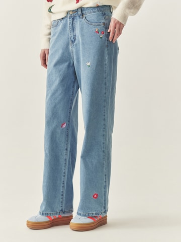 Regular Jean TATUUM en bleu : devant