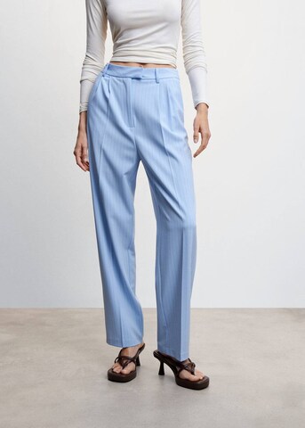 Regular Pantalon à plis 'Nube' MANGO en bleu : devant