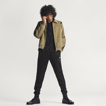ADIDAS ORIGINALS Дънки Tapered Leg Панталон 'SST' в черно