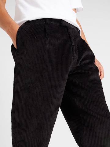 TOPMAN - regular Pantalón plisado en negro