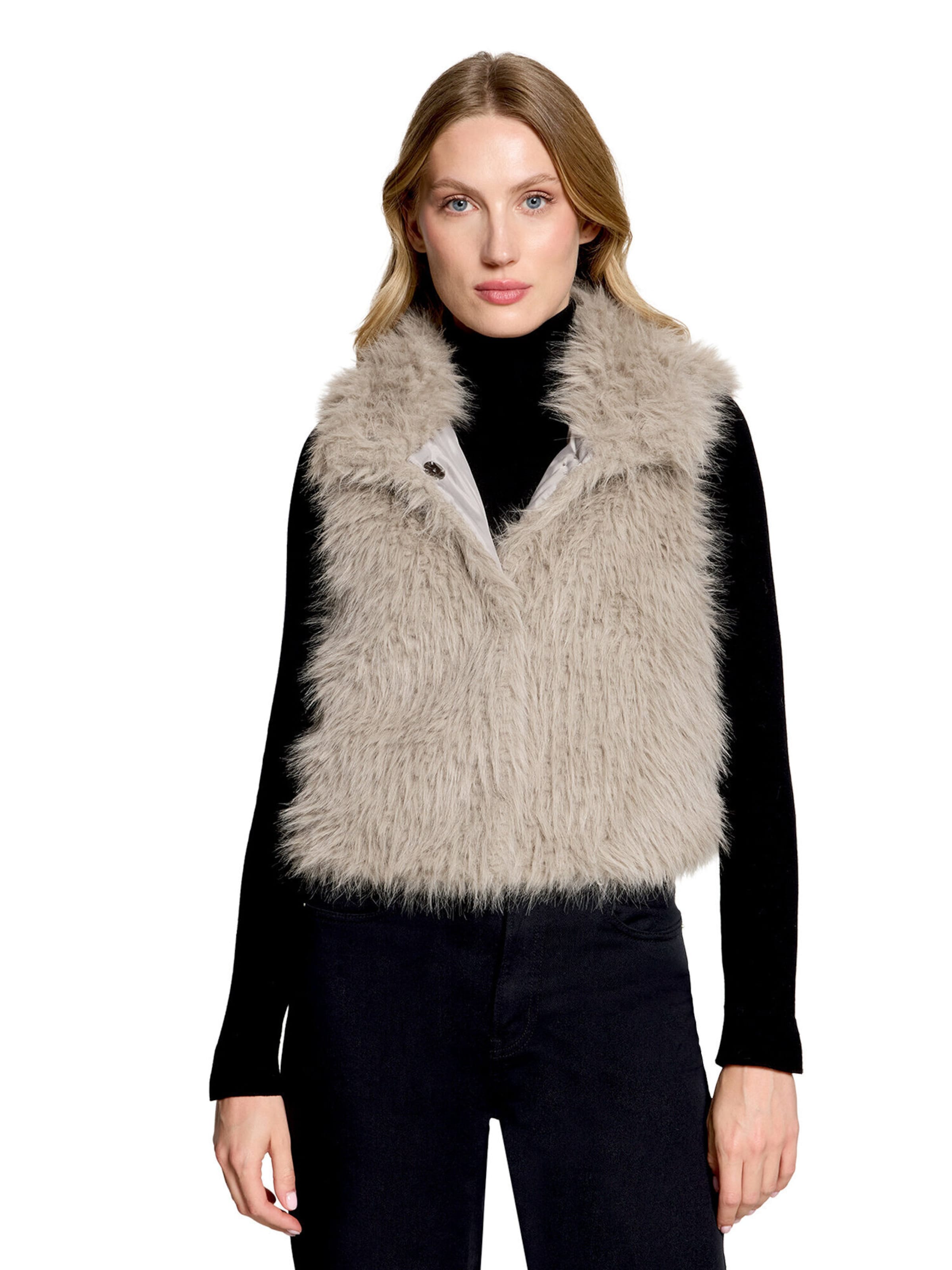 Amber & June Vest in Grey: front