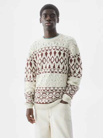 Pull&Bear Sweater in White: front