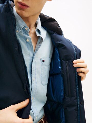 Veste fonctionnelle TOMMY HILFIGER en bleu