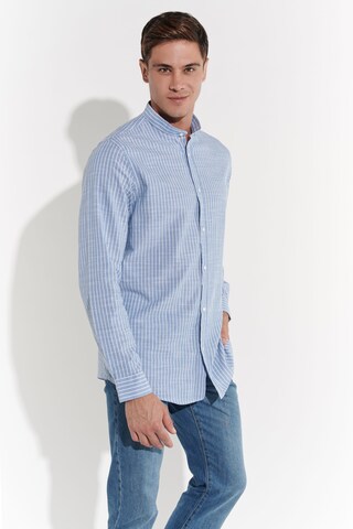 Coupe regular Chemise Steffen Klein en bleu