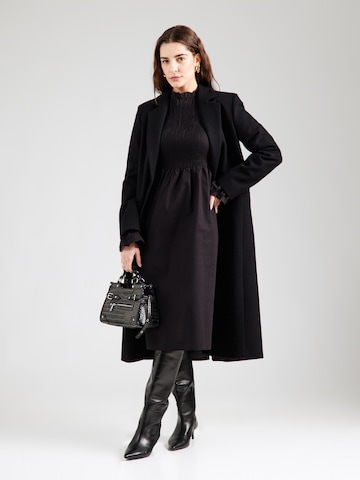 Robe 'YASCHEMMA' YAS en noir