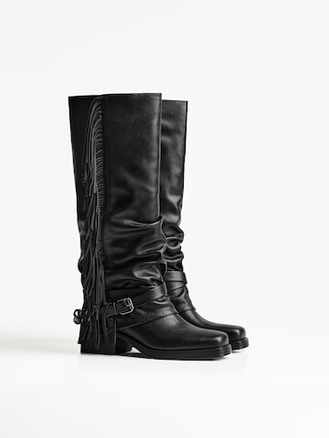 Bershka Cowboy boot in Black