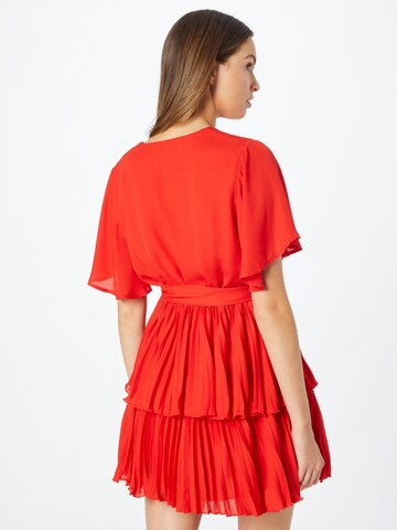 Robe de cocktail 'JOSSA' In The Style en rouge