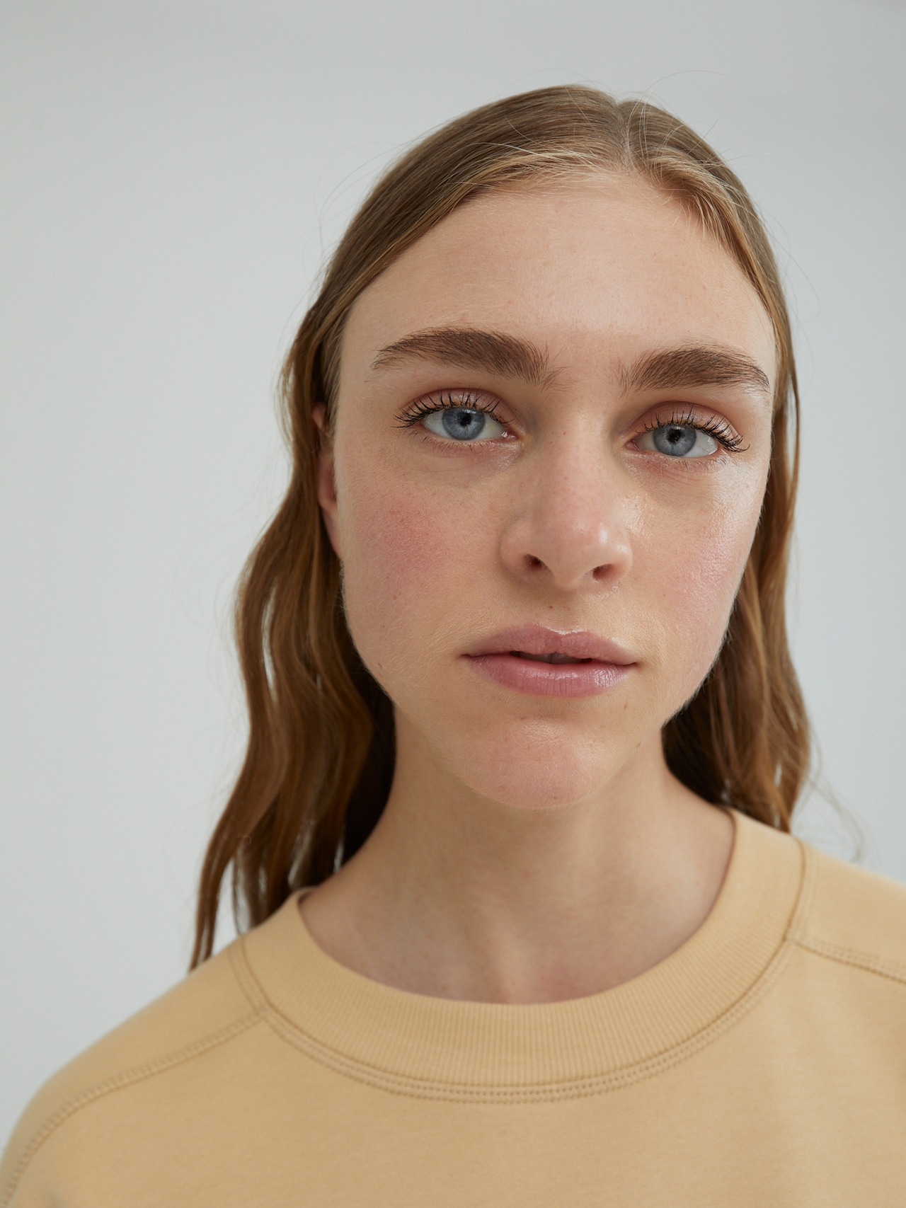 EDITED Sweatshirt 'Lana' Beige