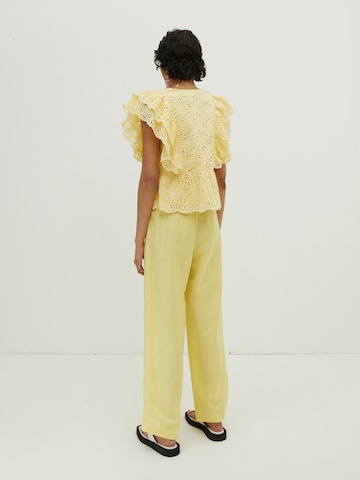 EDITED Wide leg Pleated Pants 'Remy' in Yellow