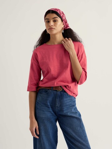 Tricou 'Tremayne Quay' de la Seasalt Cornwall pe roz: față