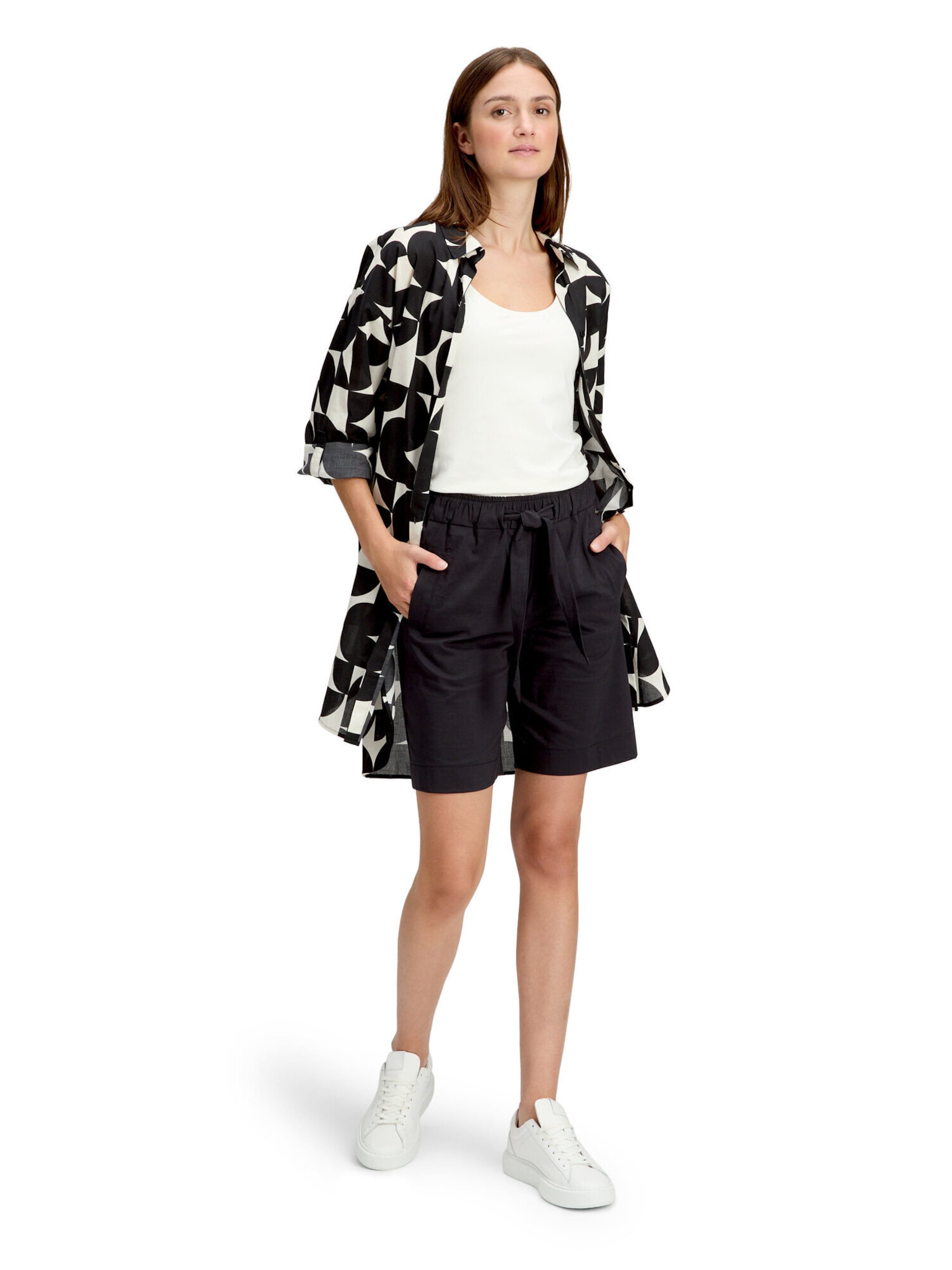 regular Pantaloni di Betty & Co in nero: frontale
