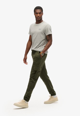 Superdry & Co Tapered Hose in Grün