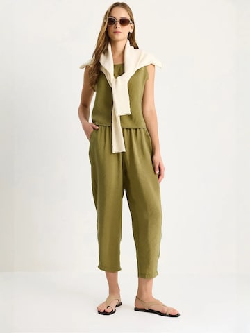 Bianco Lucci Pantsuit in Green: front