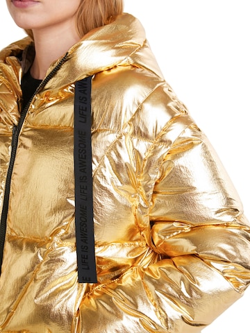 Desigual Winterjas in Goud