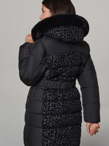 Lipsy - Abrigo en negro