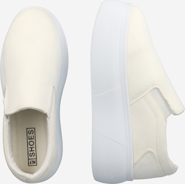 NLY by Nelly - Zapatillas sin cordones en blanco