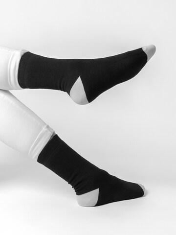 Occulto Socks 'Gertrud' in Black