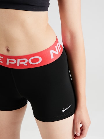Skinny Pantaloni sportivi 'Pro' di NIKE in nero