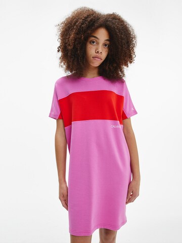 Calvin Klein Jeans - Vestido em rosa: frente