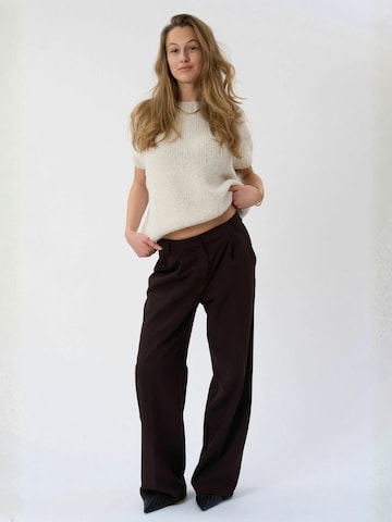 TEESHOPPEN Pulóver ' Chloe ' - fehér