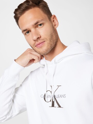 Calvin Klein Jeans Regular Sweatshirt in Weiß