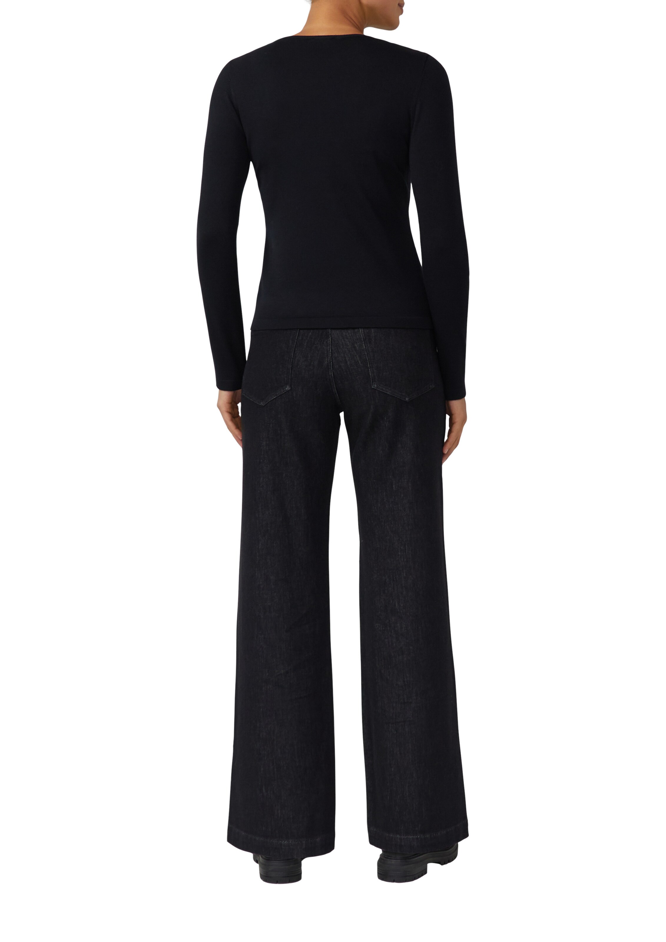 s.Oliver Sweater in Black