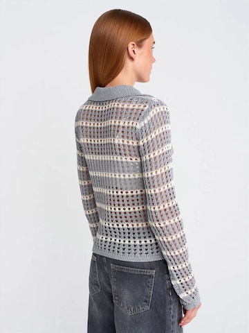 Dilvin Pullover 'Pullover' in Grau