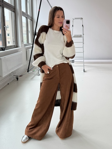 Kamila Šikl Cardigan in Braun