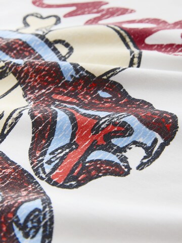 T-Shirt Next en blanc