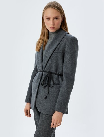 Koton Blazer in Grau