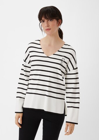 comma casual identity Sweater in Black: front