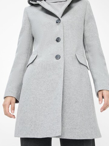 Fuchs Schmitt Between-Seasons Coat 'Paris' in Grey