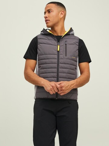 JACK & JONES Weste 'Berg' in Grau